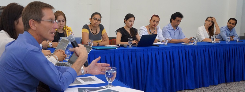 Imagen reunión con Emilio Archila en las instalaciones de Unibagué